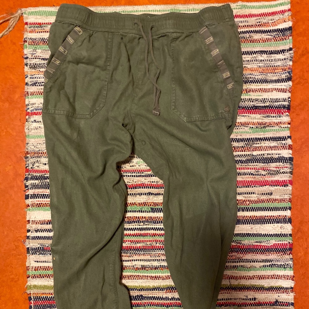 Army Green Capri Roxy Pants